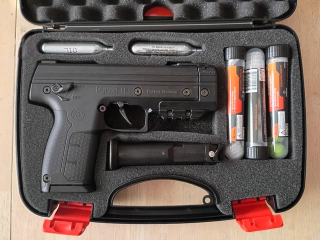 Byrna LE helemaal nieuw plus byrna kenetics