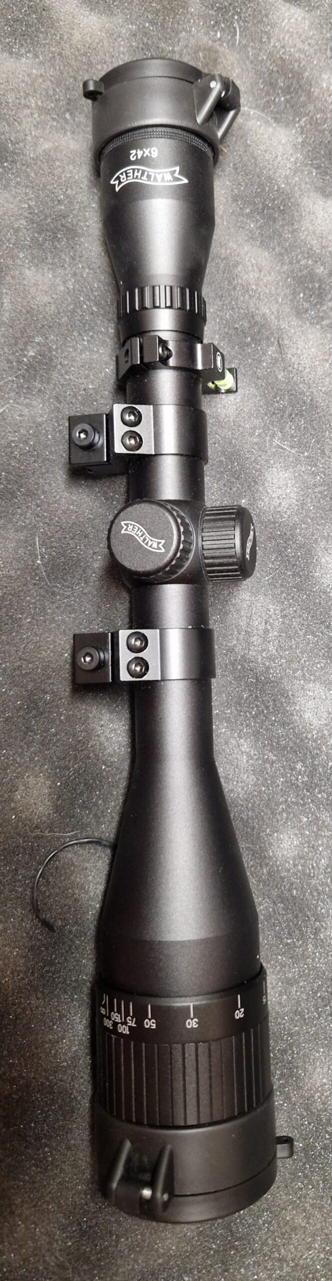 Umarex 850M2 met kijker, bipod, magazijnen, kogeltjes, co2-patronen en koffer