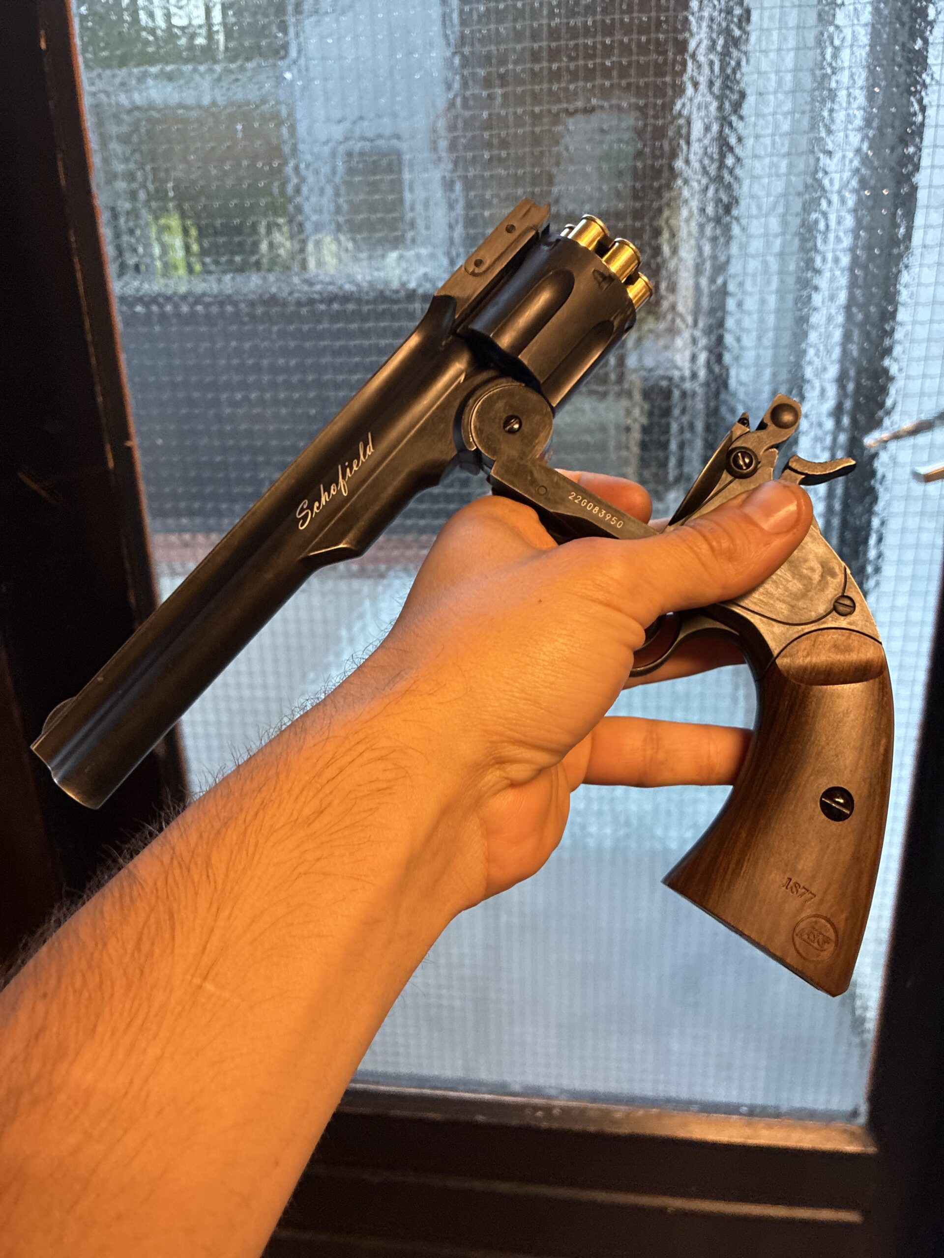 2 CO2 revolvers