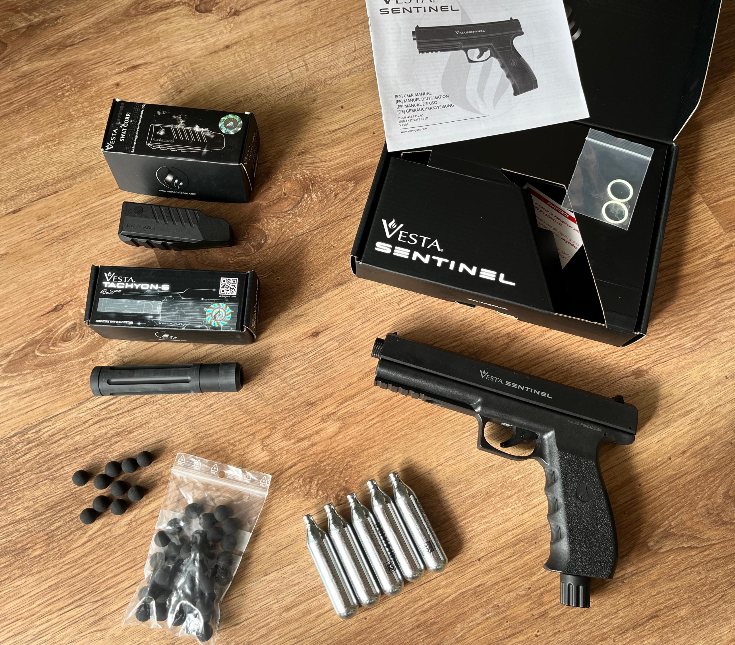 Complete set: Vesta Sentinel