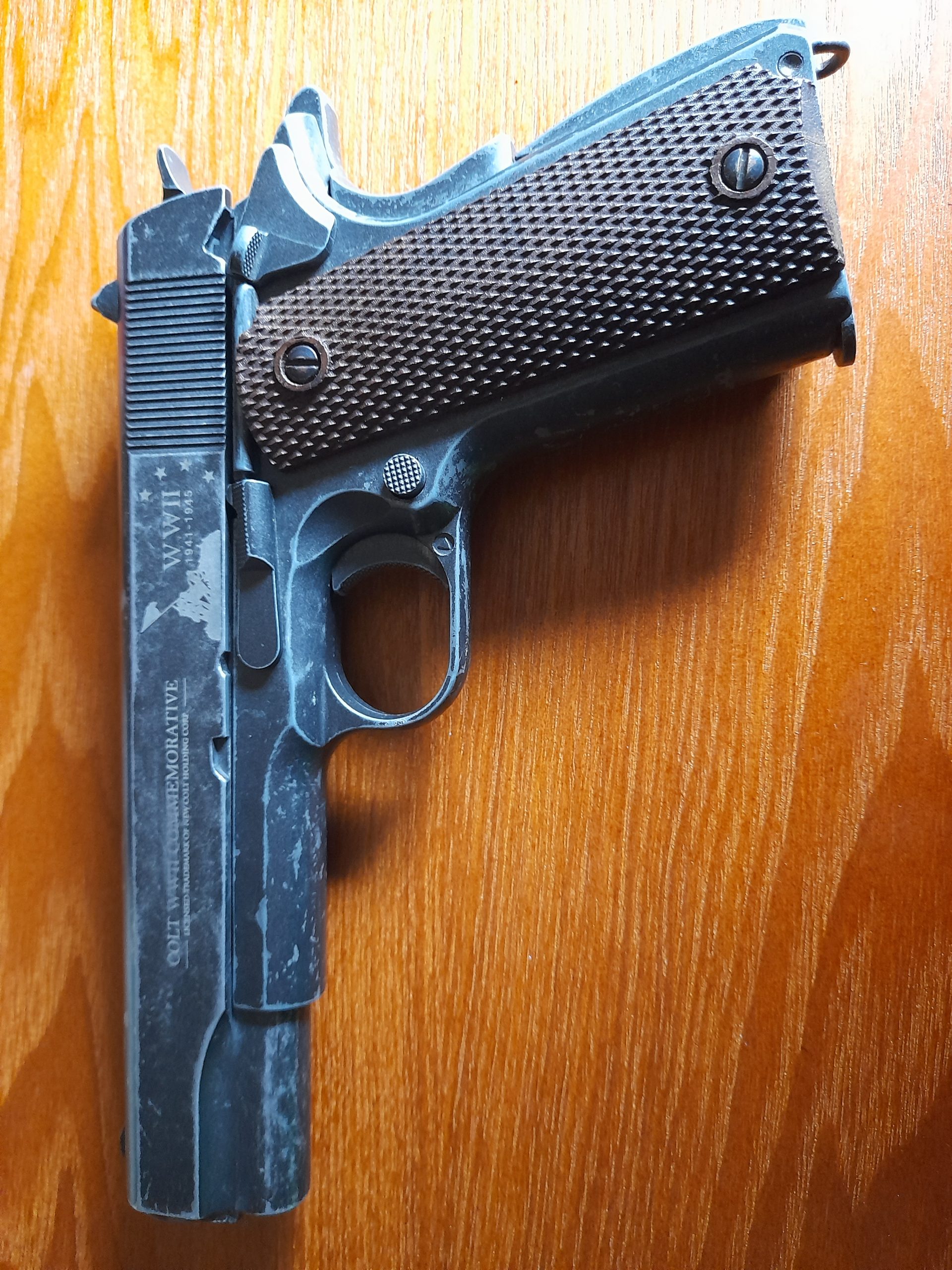 Colt WWII commenorative cal 4.5 (.177)